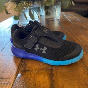 Under Armour boys running shoes size 9k